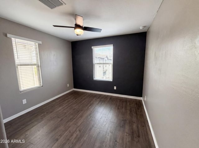 5728 W RAYMOND Street, Phoenix, AZ 85043