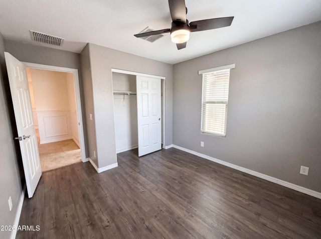 5728 W RAYMOND Street, Phoenix, AZ 85043