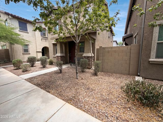 5728 W RAYMOND Street, Phoenix, AZ 85043