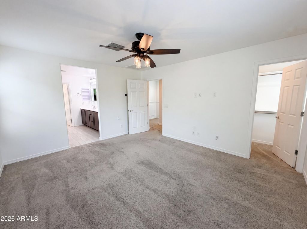 5728 W RAYMOND Street, Phoenix, AZ 85043 — photo 4