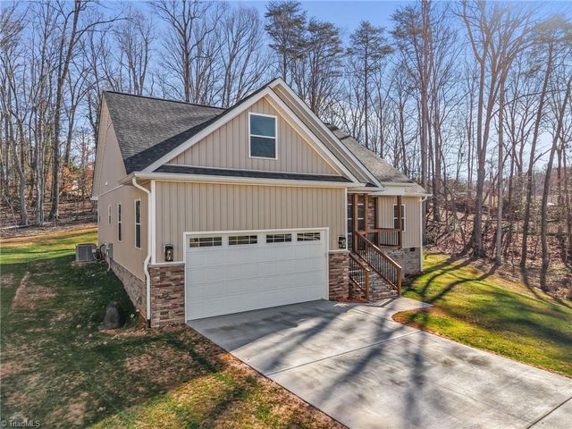 515 Woods Drive, Randleman, NC 27317