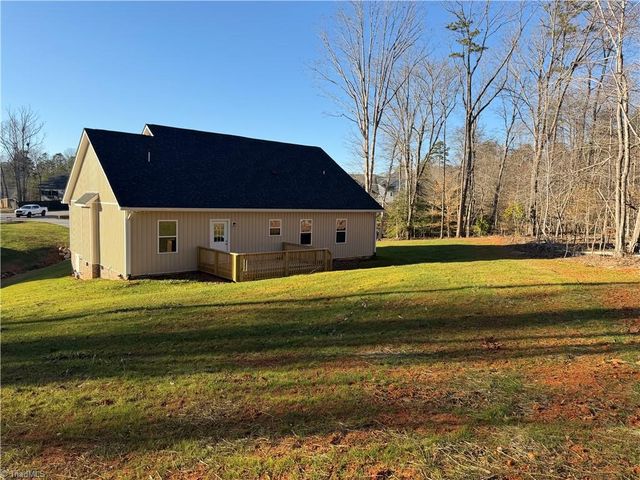 515 Woods Drive, Randleman, NC 27317