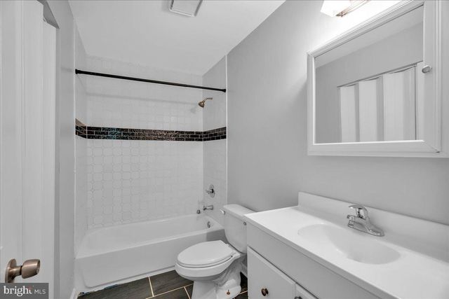 421 TAVISTOCK, Cherry Hill, NJ 08034