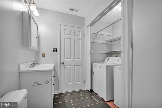 421 TAVISTOCK, Cherry Hill, NJ 08034