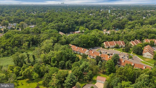 421 TAVISTOCK, Cherry Hill, NJ 08034