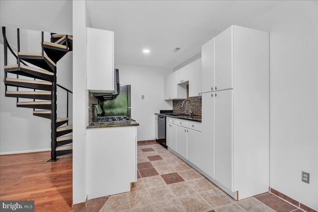 421 TAVISTOCK, Cherry Hill, NJ 08034