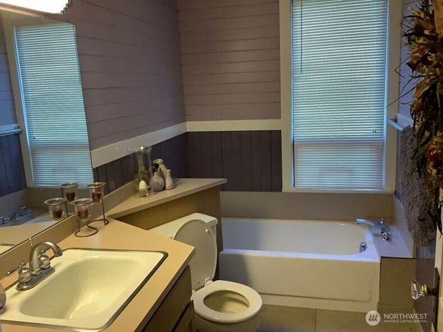 160 N Old Mill Road, Hoodsport, WA 98548