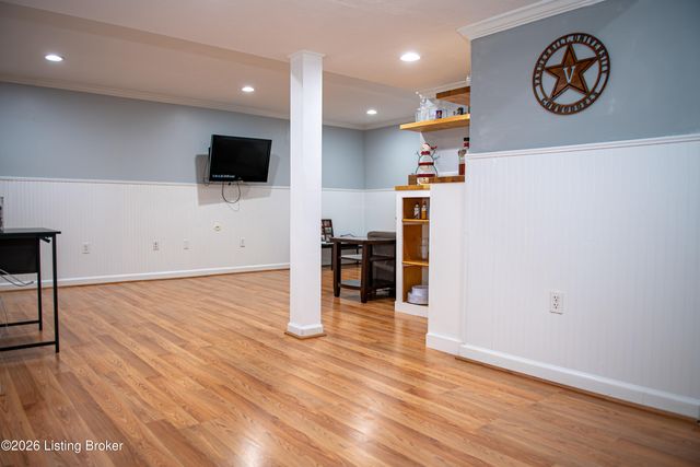 13314 Oak Forest Ct, Louisville, KY 40245