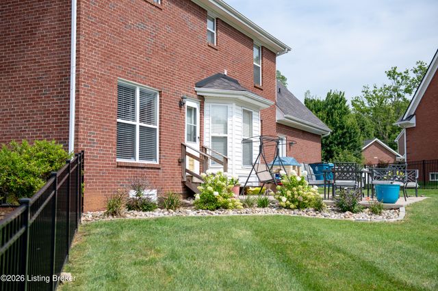13314 Oak Forest Ct, Louisville, KY 40245