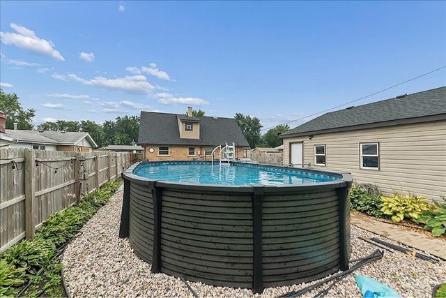 5230 Pleasant Lane, Crestwood, IL 60418