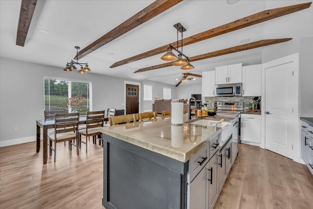 1000 Pruitt Ln, Gallatin, TN 37066