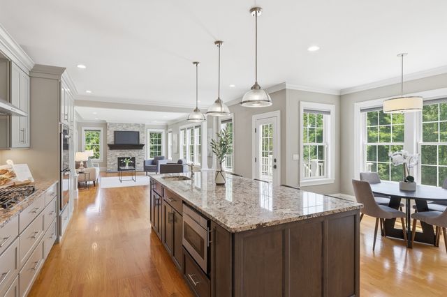 440 Concord Road, Bedford, MA 01730