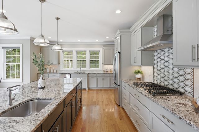 440 Concord Road, Bedford, MA 01730