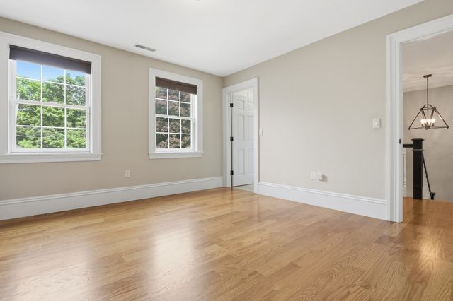 440 Concord Road, Bedford, MA 01730