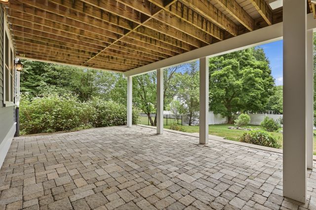 440 Concord Road, Bedford, MA 01730