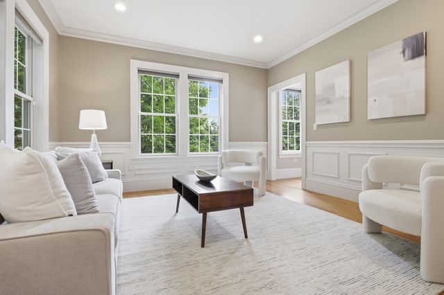 440 Concord Road, Bedford, MA 01730