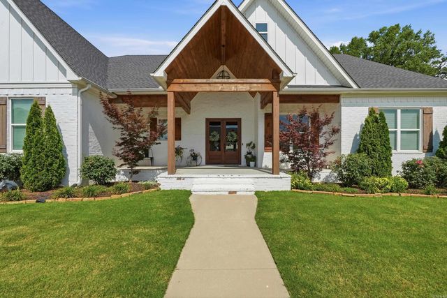 1700 Winterbrook Drive, Conway, AR 72034