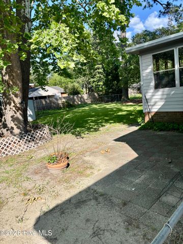 2104 Charles Boulevard, Greenville, NC 27858