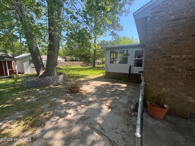 2104 Charles Boulevard, Greenville, NC 27858