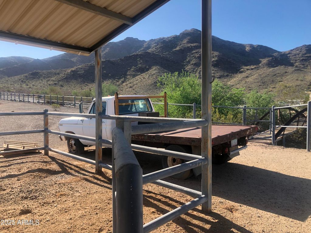 Image 2 of property listing at 11500 S 36TH Avenue -, Laveen, AZ 85339