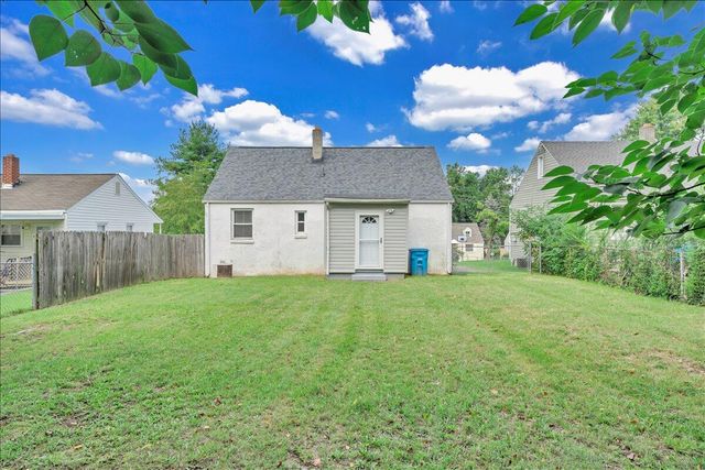 539 Crowmoor ST, Roanoke, VA 24017