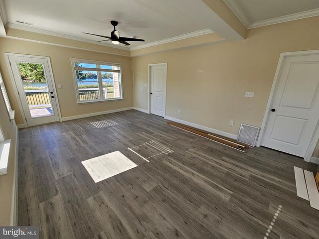 83 WATERS COVE CIR, Reedville, VA 22539