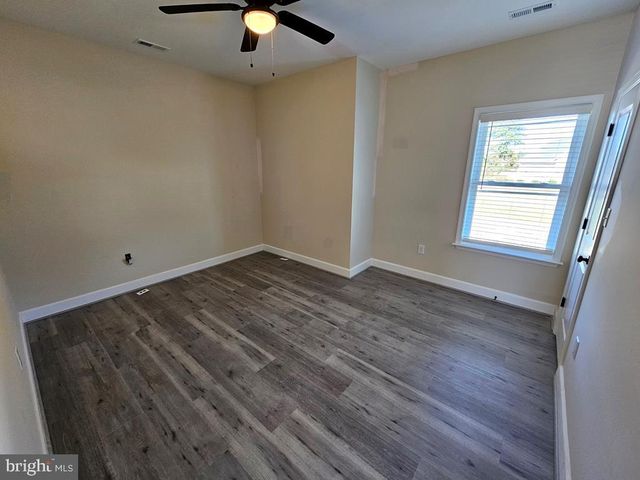 83 WATERS COVE CIR, Reedville, VA 22539