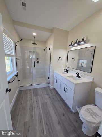 83 WATERS COVE CIR, Reedville, VA 22539