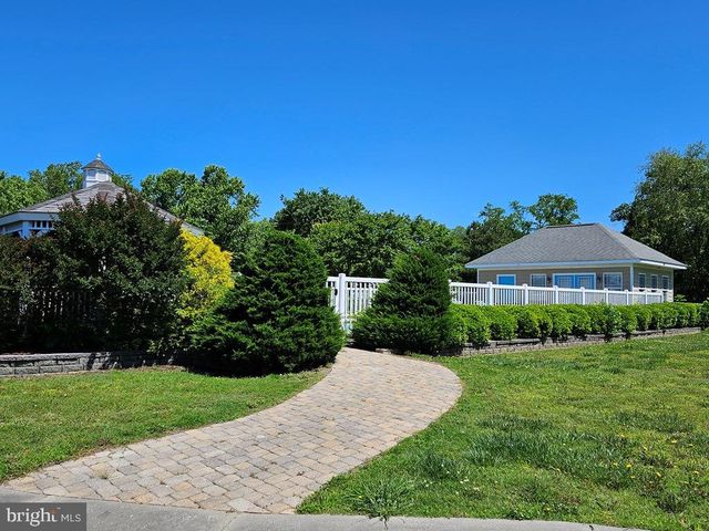 83 WATERS COVE CIR, Reedville, VA 22539