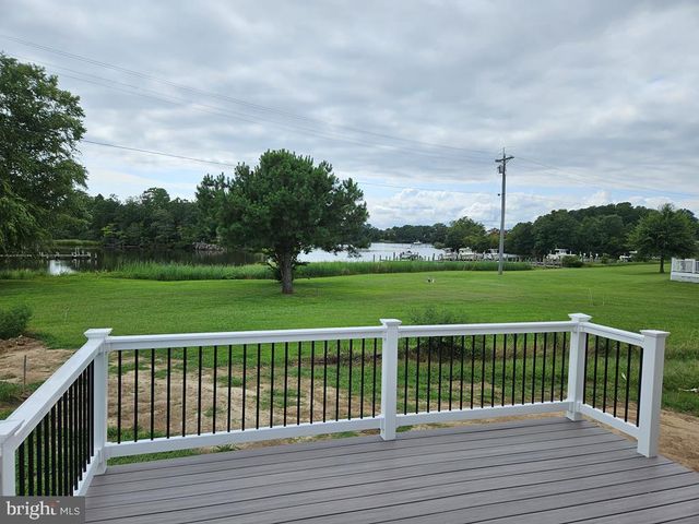 83 WATERS COVE CIR, Reedville, VA 22539