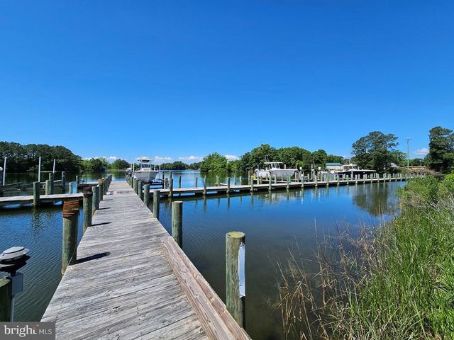 83 WATERS COVE CIR, Reedville, VA 22539