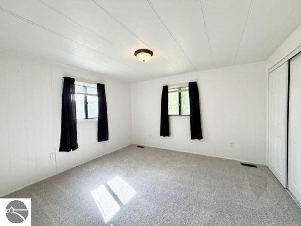Image 7 of property listing at 510 S Mill Street, St Louis, MI 48880
