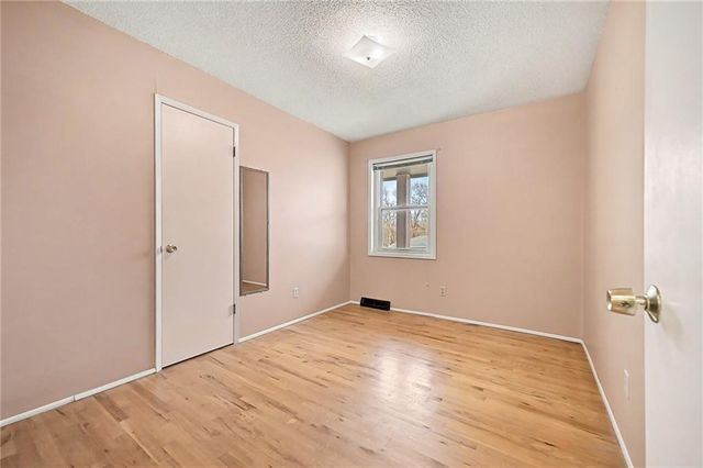 5525 NE 59th Terrace, Kansas City, MO 64119