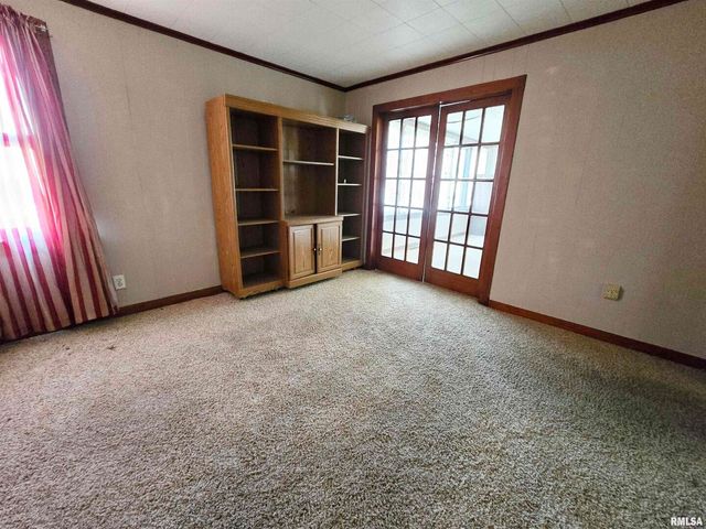 900 S 16TH Street, Herrin, IL 62948