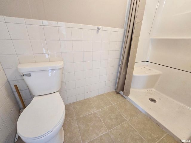 900 S 16TH Street, Herrin, IL 62948