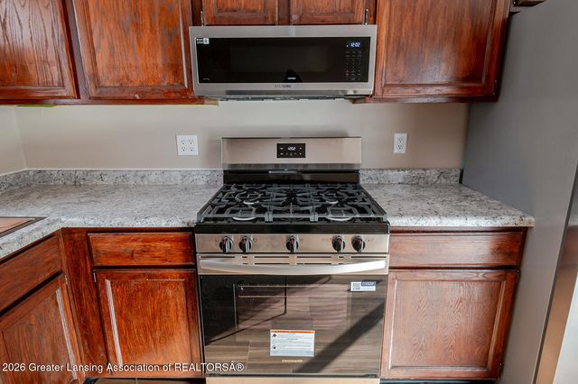 5650 Hughes Road, Lansing, MI 48911