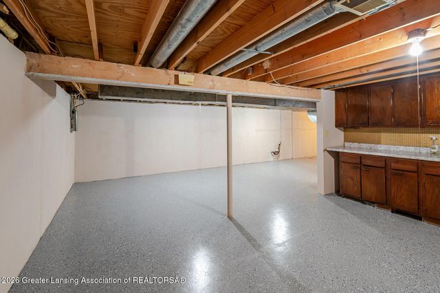 5650 Hughes Road, Lansing, MI 48911