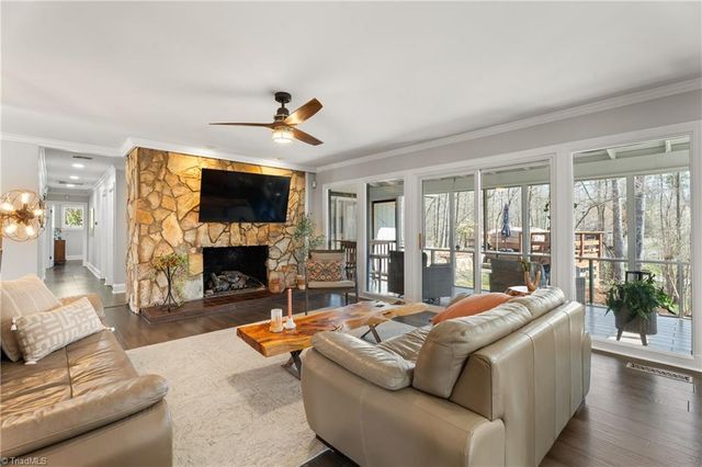 7588 Lasater Road, Clemmons, NC 27012