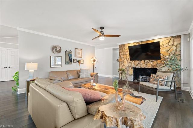 7588 Lasater Road, Clemmons, NC 27012