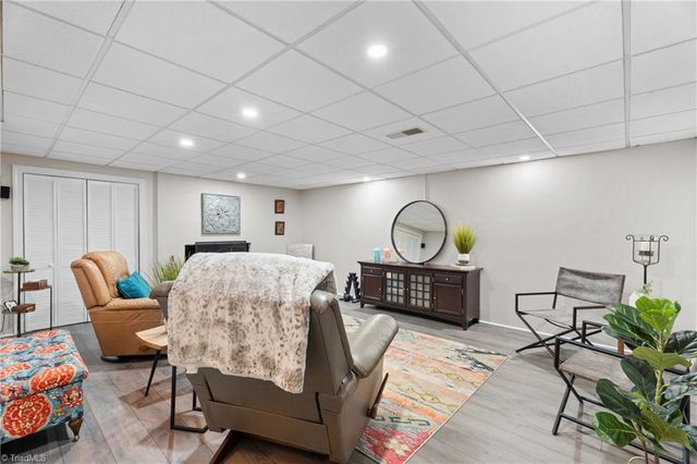 7588 Lasater Road, Clemmons, NC 27012