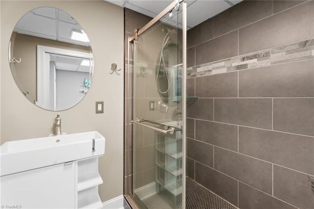 7588 Lasater Road, Clemmons, NC 27012