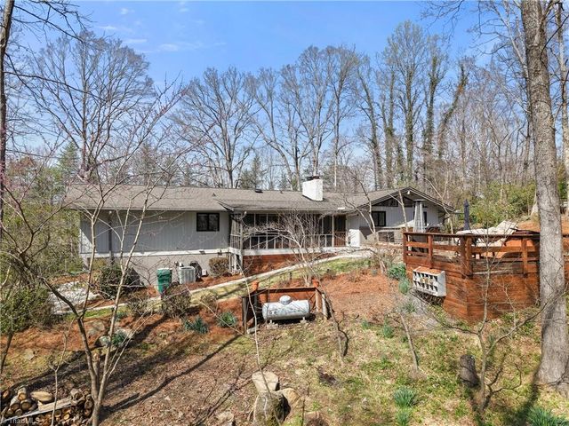 7588 Lasater Road, Clemmons, NC 27012