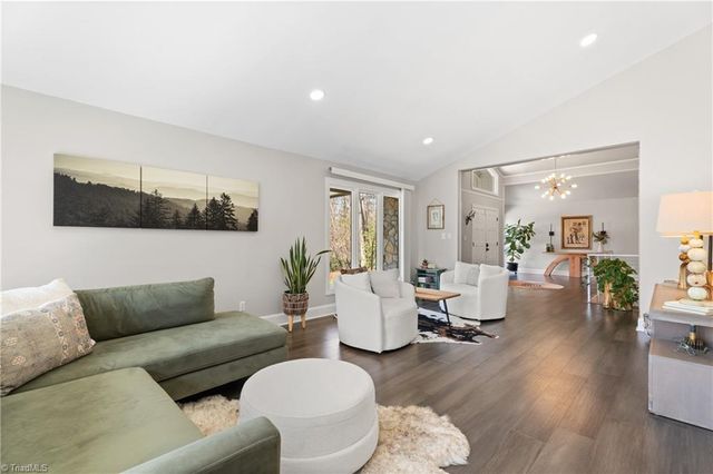 7588 Lasater Road, Clemmons, NC 27012