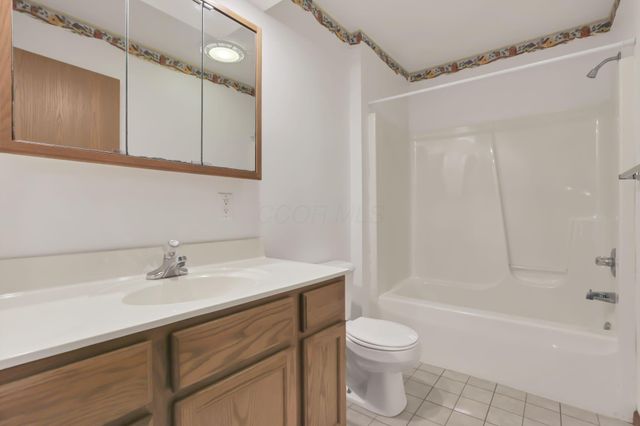 11839 Flint Ridge Road SE, Newark, OH 43055