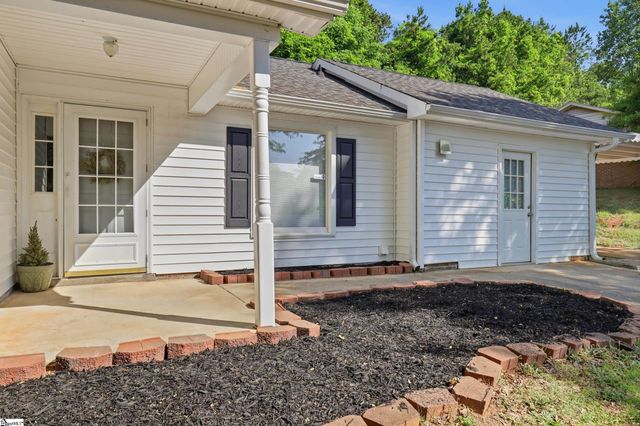 38 Shore Drive, Greenville, SC 29611