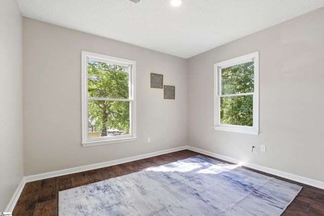 38 Shore Drive, Greenville, SC 29611
