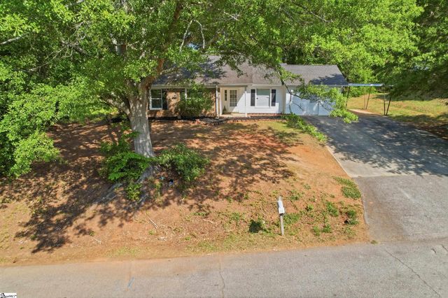 38 Shore Drive, Greenville, SC 29611