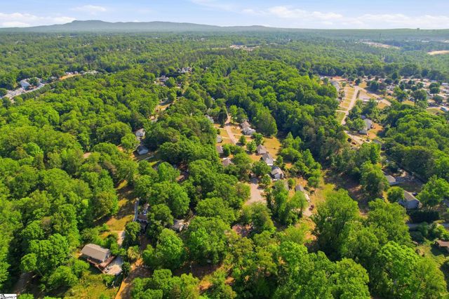 38 Shore Drive, Greenville, SC 29611
