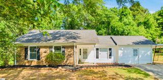 38 Shore Drive, Greenville, SC 29611