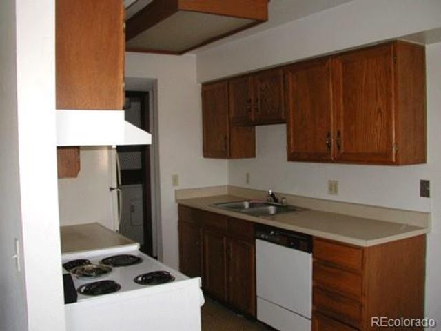 17672 E Loyola Drive 2221R, Aurora, CO 80013